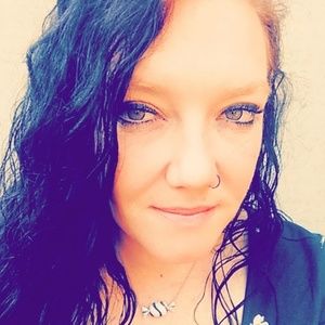 Meet your Posher, Cassie